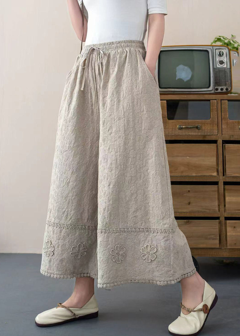Well Tailored Trousers with a Graceful Silhouette