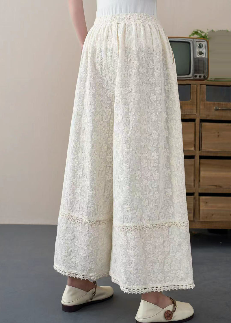Well Tailored Trousers with a Graceful Silhouette
