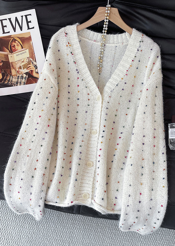 Well Tailored Cardigan with a Graceful Silhouette