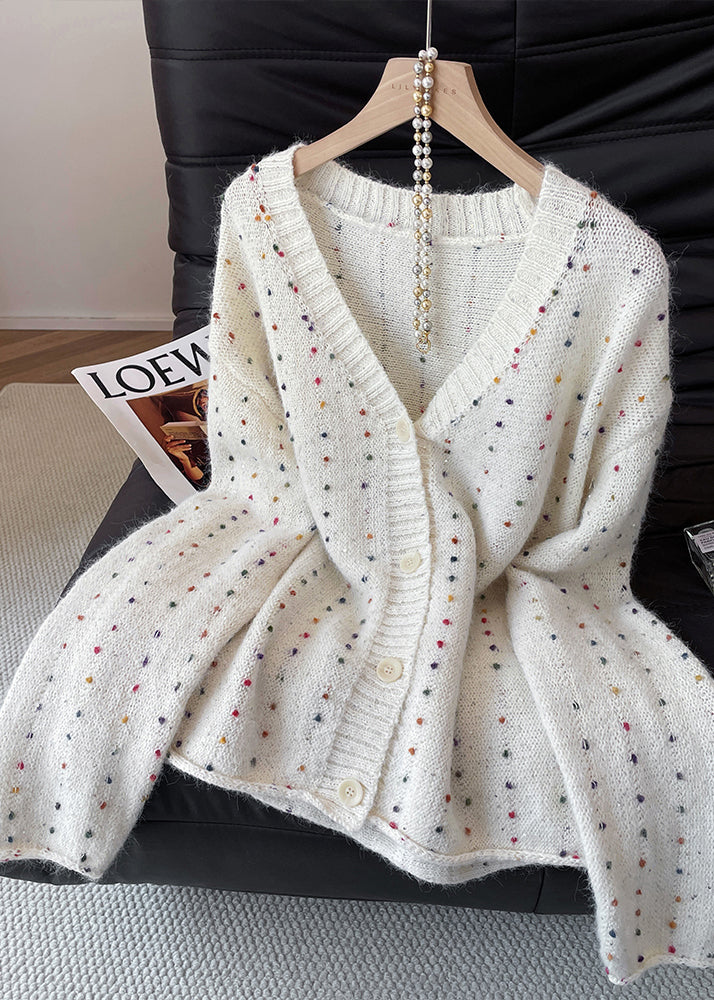 Well Tailored Cardigan with a Graceful Silhouette