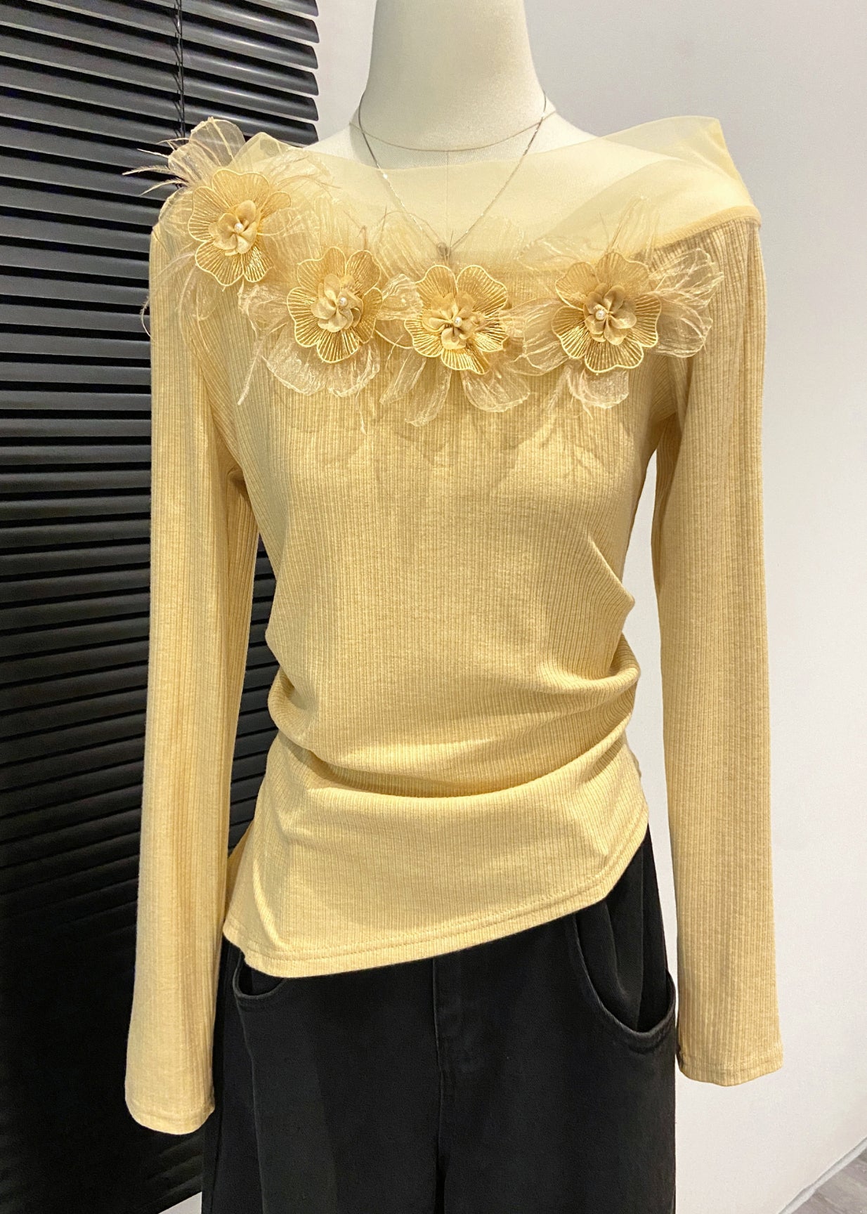 Classic Vintage Shirt with a Flattering Fit
