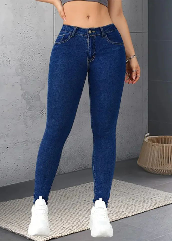 Beautifully Finished Pants in a Timeless Design
