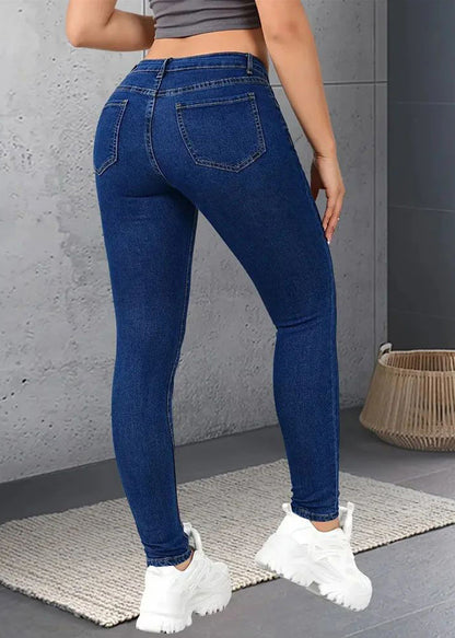 Beautifully Finished Pants in a Timeless Design