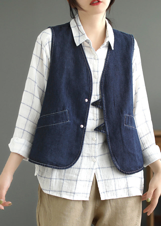 A Vintage Style Coat with Delicate Timeless Details