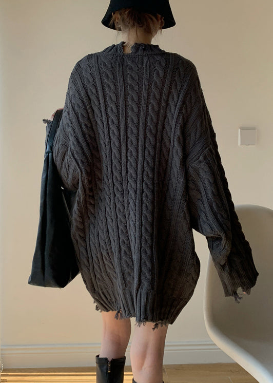 Classic Vintage Sweater with a Flattering Fit