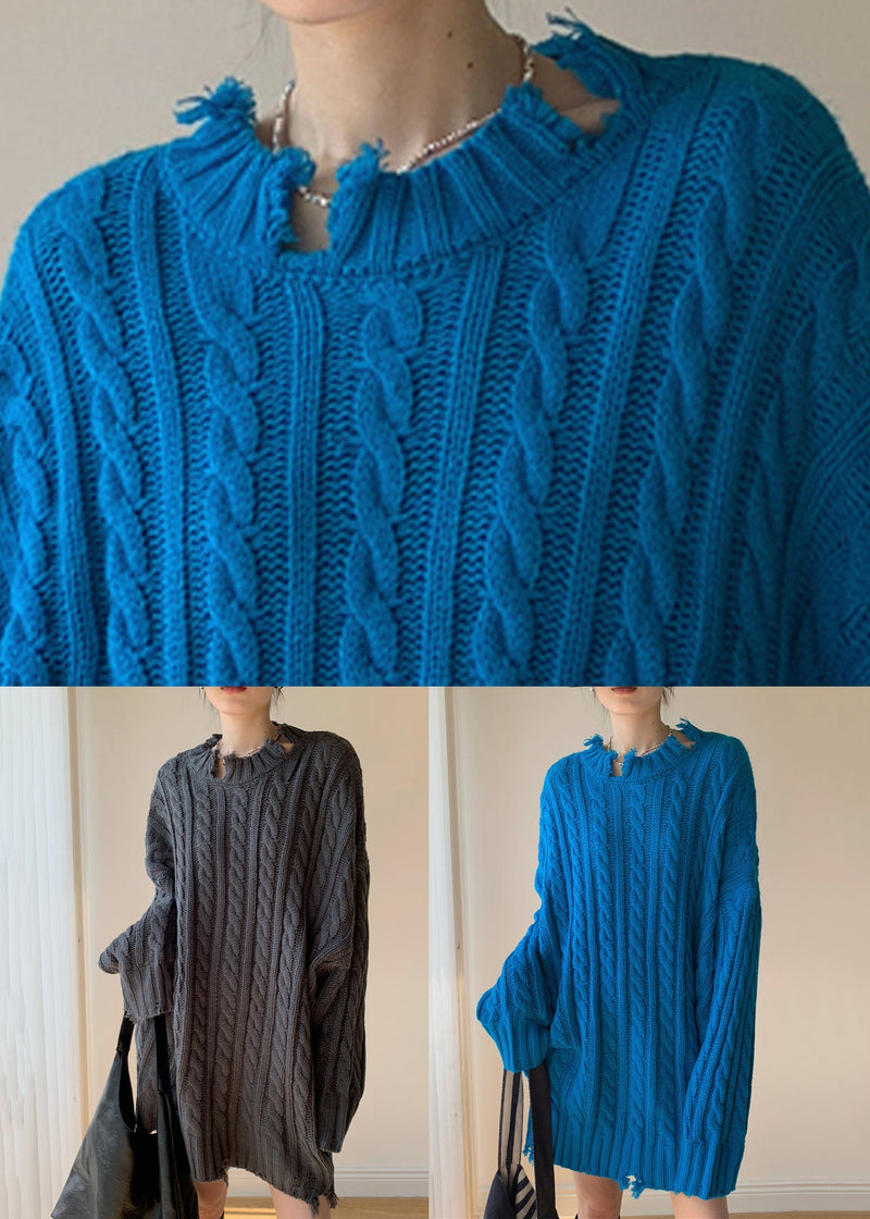 Classic Vintage Sweater with a Flattering Fit