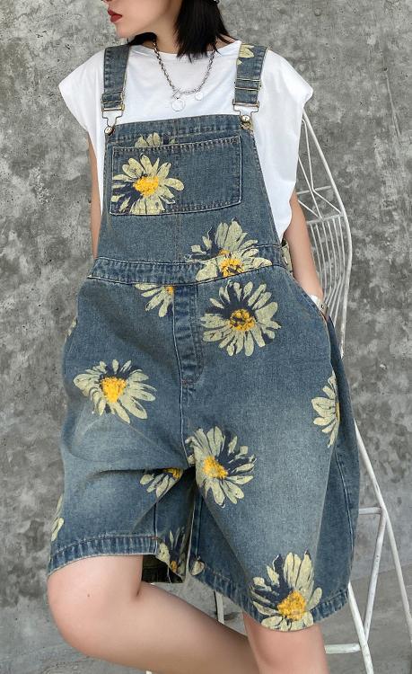 Well Tailored Pants with a Graceful Silhouette