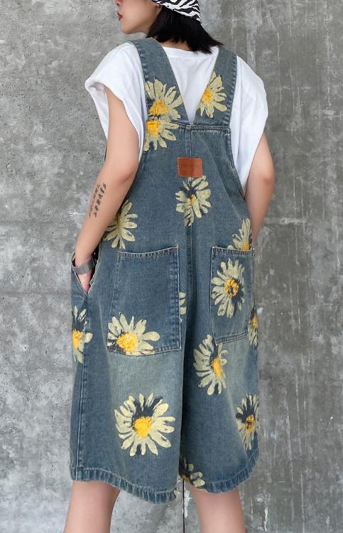Well Tailored Pants with a Graceful Silhouette