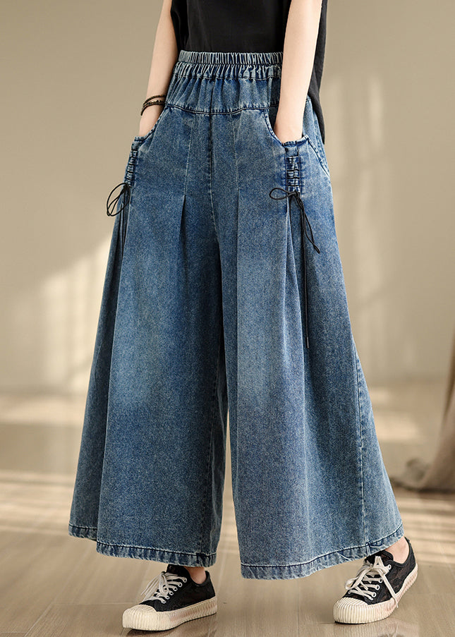 Effortlessly Elegant Pants with a Timeless Design