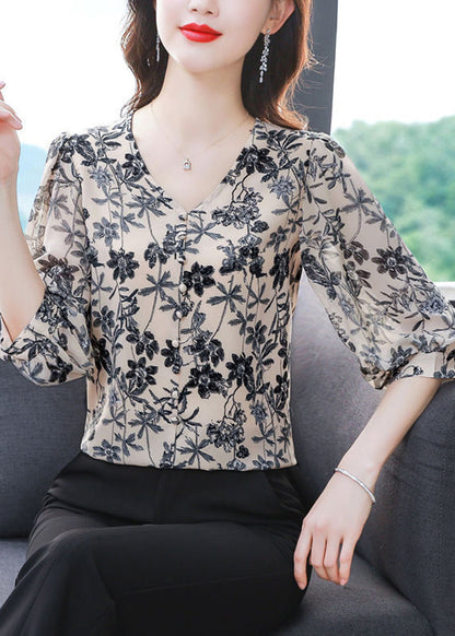 Beautifully Crafted Blouse in a Classic Style