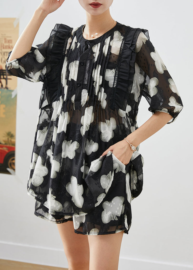 Gracefully Styled Garment for Any Occasion