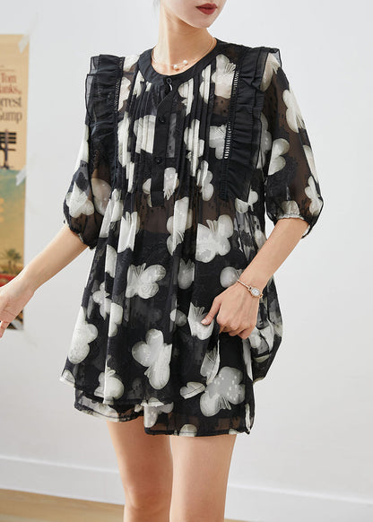 Gracefully Styled Garment for Any Occasion