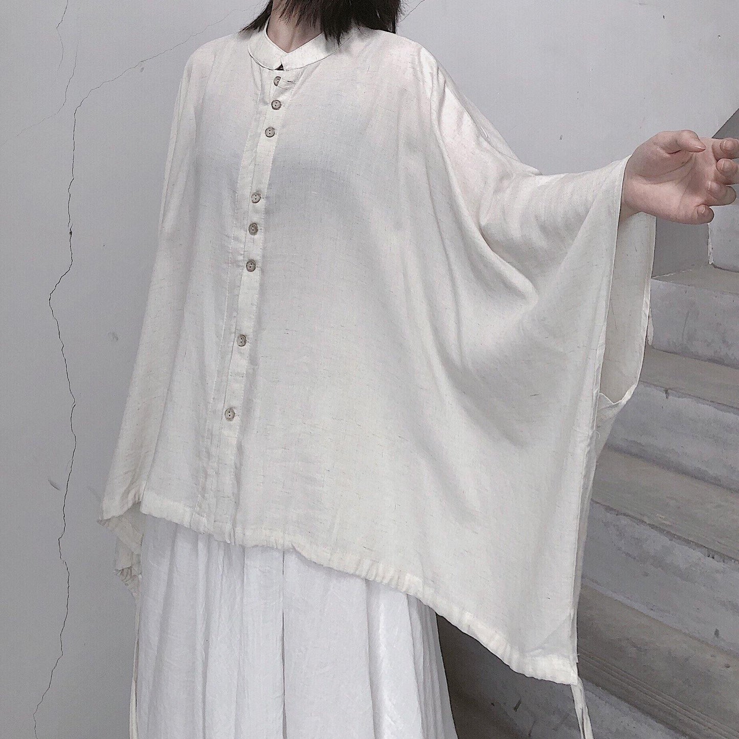 Classic Vintage Blouse with a Flattering Fit