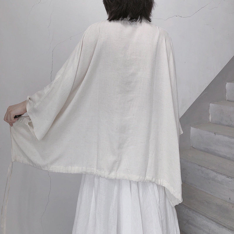 Classic Vintage Blouse with a Flattering Fit