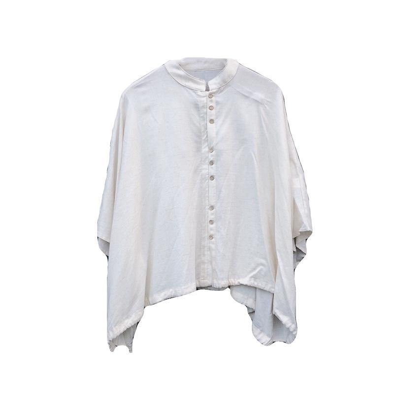 Classic Vintage Blouse with a Flattering Fit