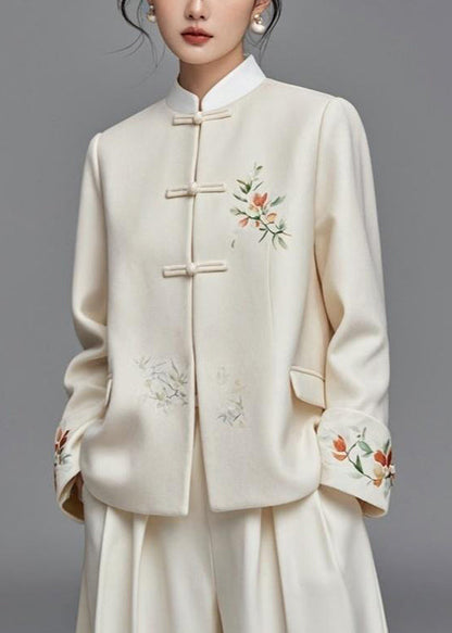 Beautifully Finished Coat in a Timeless Design