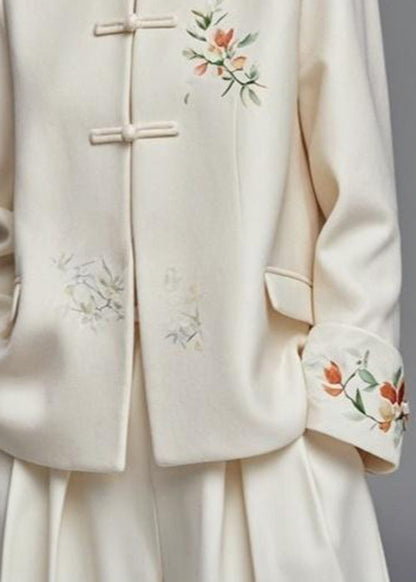 Beautifully Finished Coat in a Timeless Design