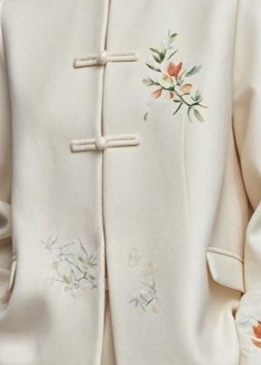 Beautifully Finished Coat in a Timeless Design