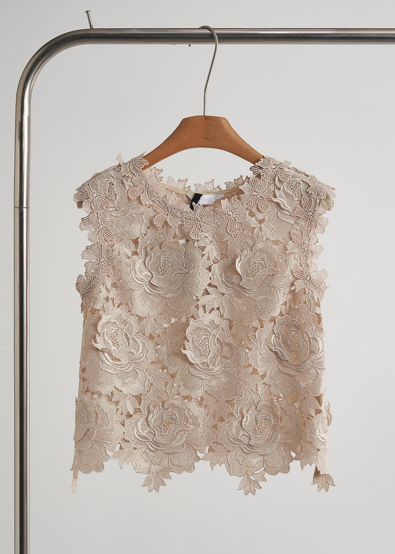Polished Garment with an Effortless Classic Look