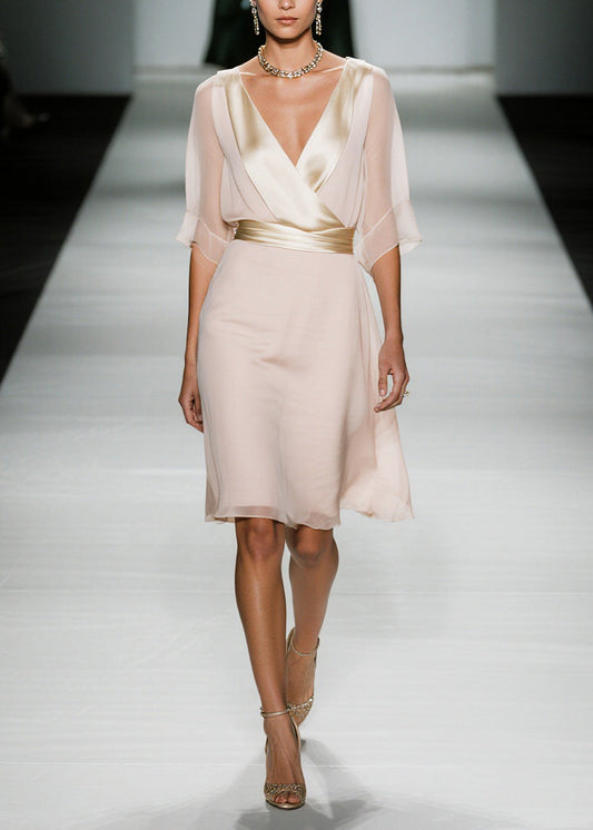 Effortlessly Elegant Dress with a Timeless Design