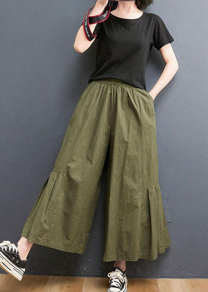 Well Tailored Trousers with a Graceful Silhouette