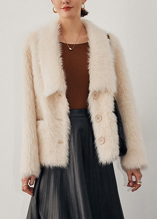 Classic Vintage & Enduringly Stylish Coat