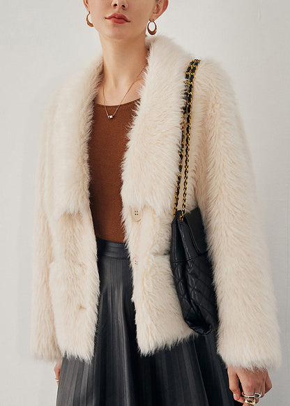 Classic Vintage & Enduringly Stylish Coat