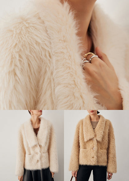 Classic Vintage & Enduringly Stylish Coat