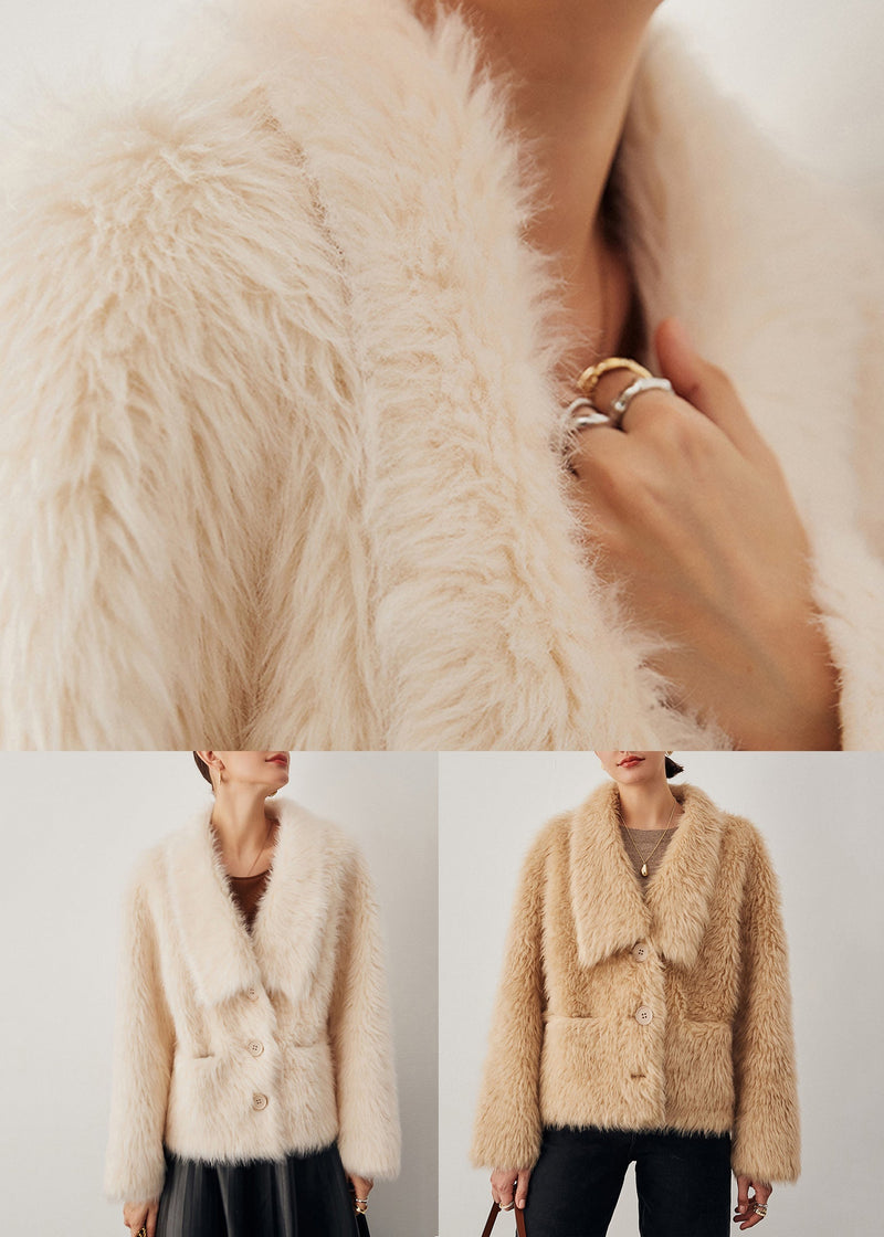 Classic Vintage & Enduringly Stylish Coat