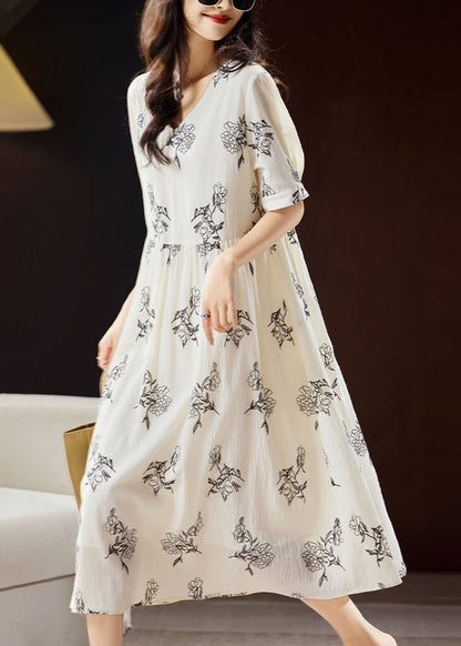 Beautifully Finished Dress in a Timeless Design
