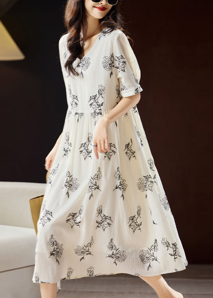 Beautifully Finished Dress in a Timeless Design