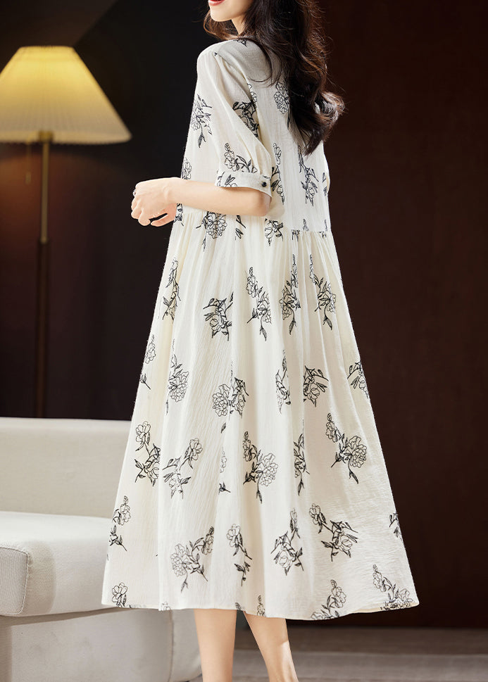 Beautifully Finished Dress in a Timeless Design