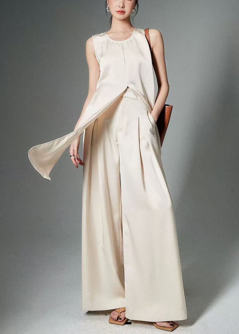 Effortlessly Elegant Pants with a Timeless Design