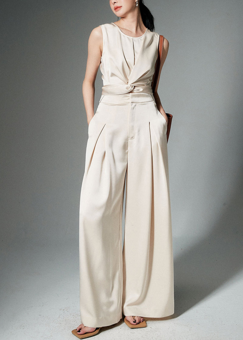 Effortlessly Elegant Pants with a Timeless Design