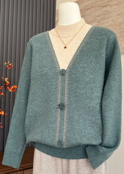 A Vintage Style Top with Delicate Timeless Details