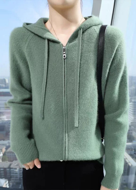 Beautifully Finished Coat in a Timeless Design