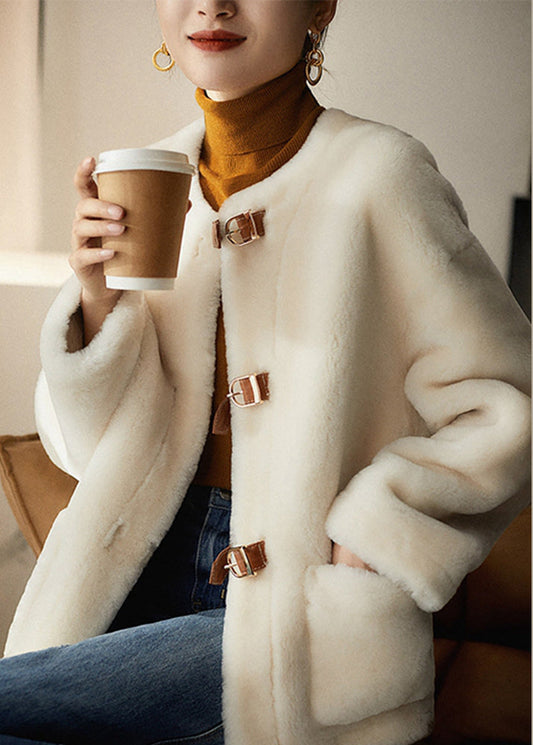Elegantly Styled Coat for Everyday Wear