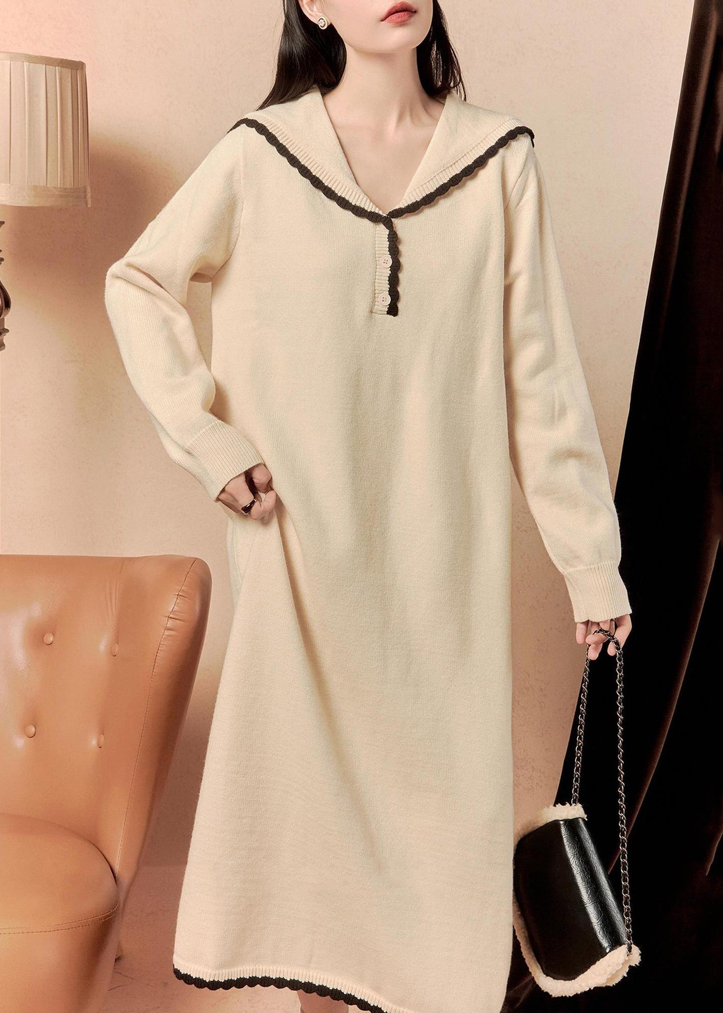 Beautifully Finished Dress in a Timeless Design
