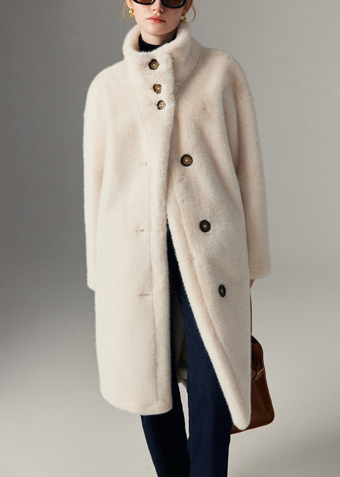 Classic Vintage & Enduringly Stylish Coat