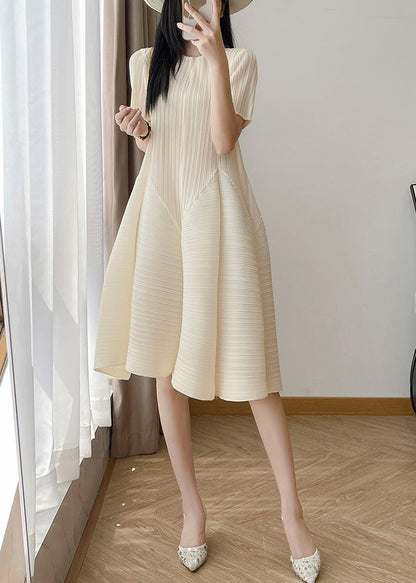 Polished Dress with an Effortless Classic Look