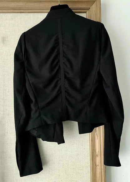 Well Tailored Coat with a Graceful Silhouette