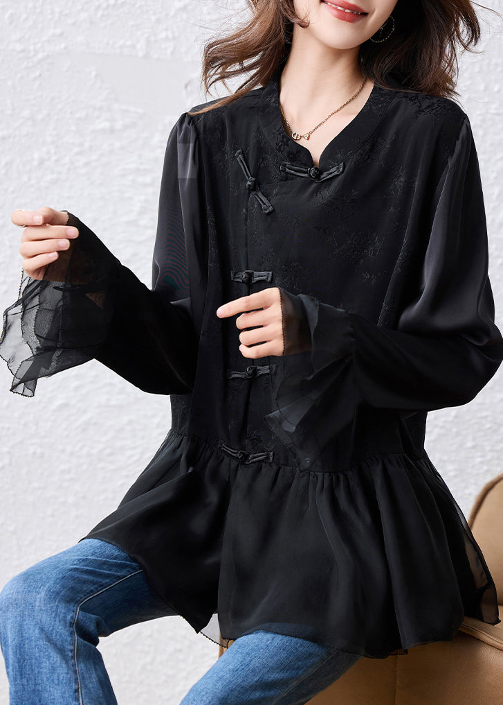 Classic Vintage Shirt with a Flattering Fit