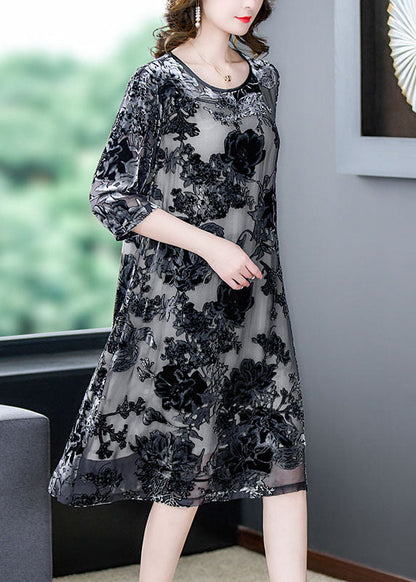 Classic Vintage Dress with a Flattering Fit