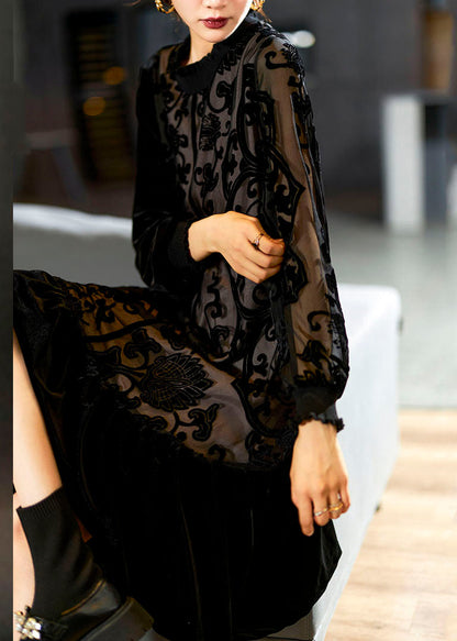Effortlessly Elegant Dress with a Timeless Design