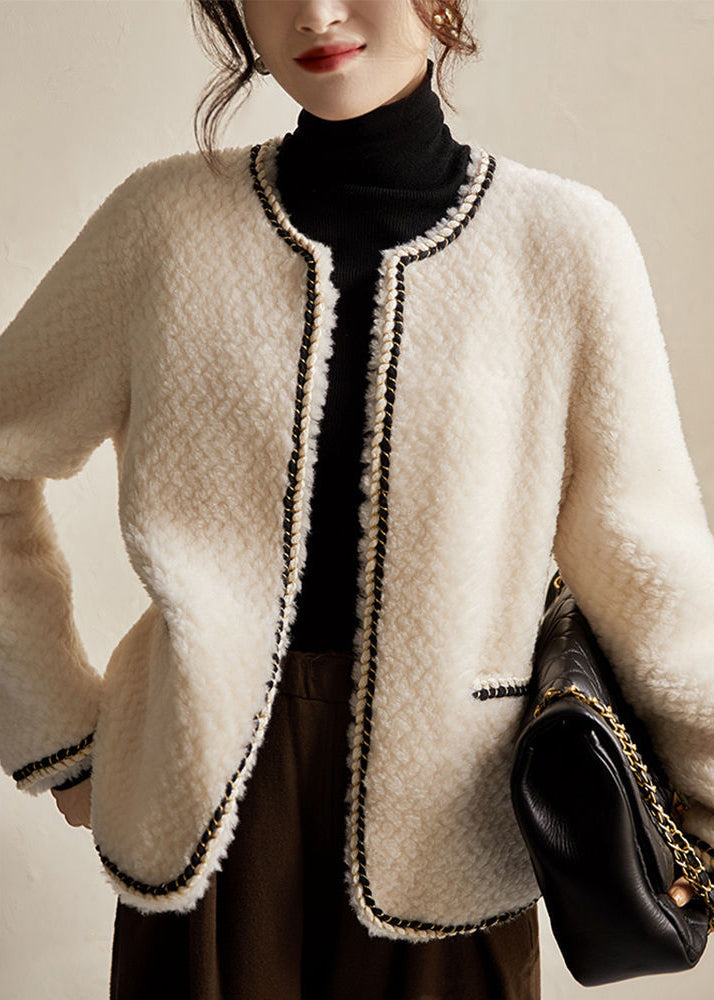 Elegantly Styled Coat for Everyday Wear