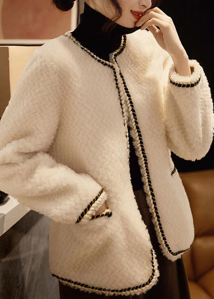 Elegantly Styled Coat for Everyday Wear