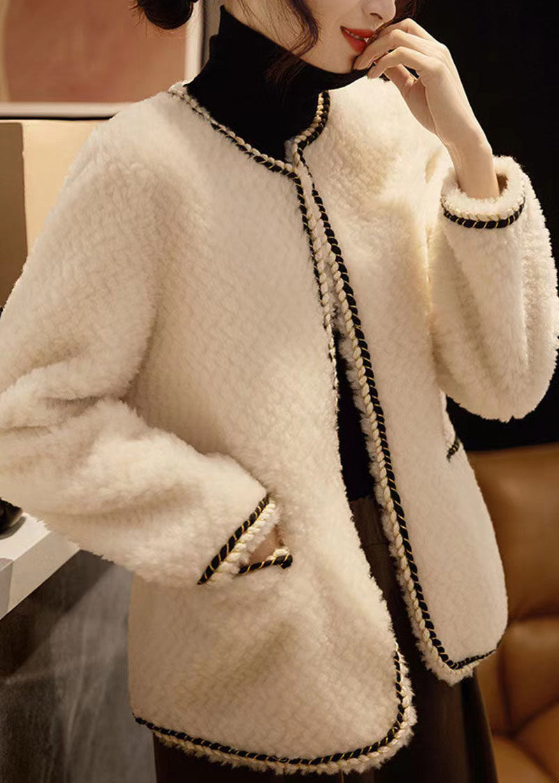 Elegantly Styled Coat for Everyday Wear
