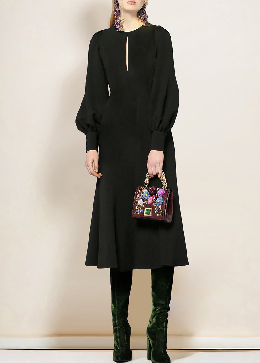 Well Tailored Dress with a Graceful Silhouette