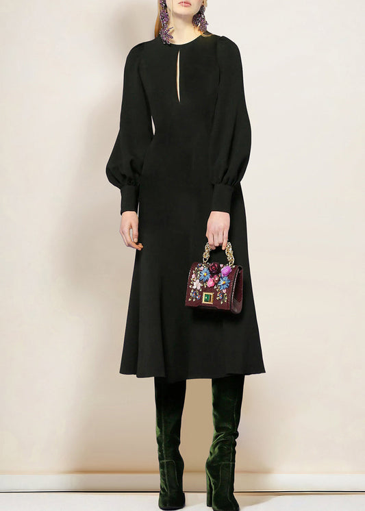 Well Tailored Dress with a Graceful Silhouette