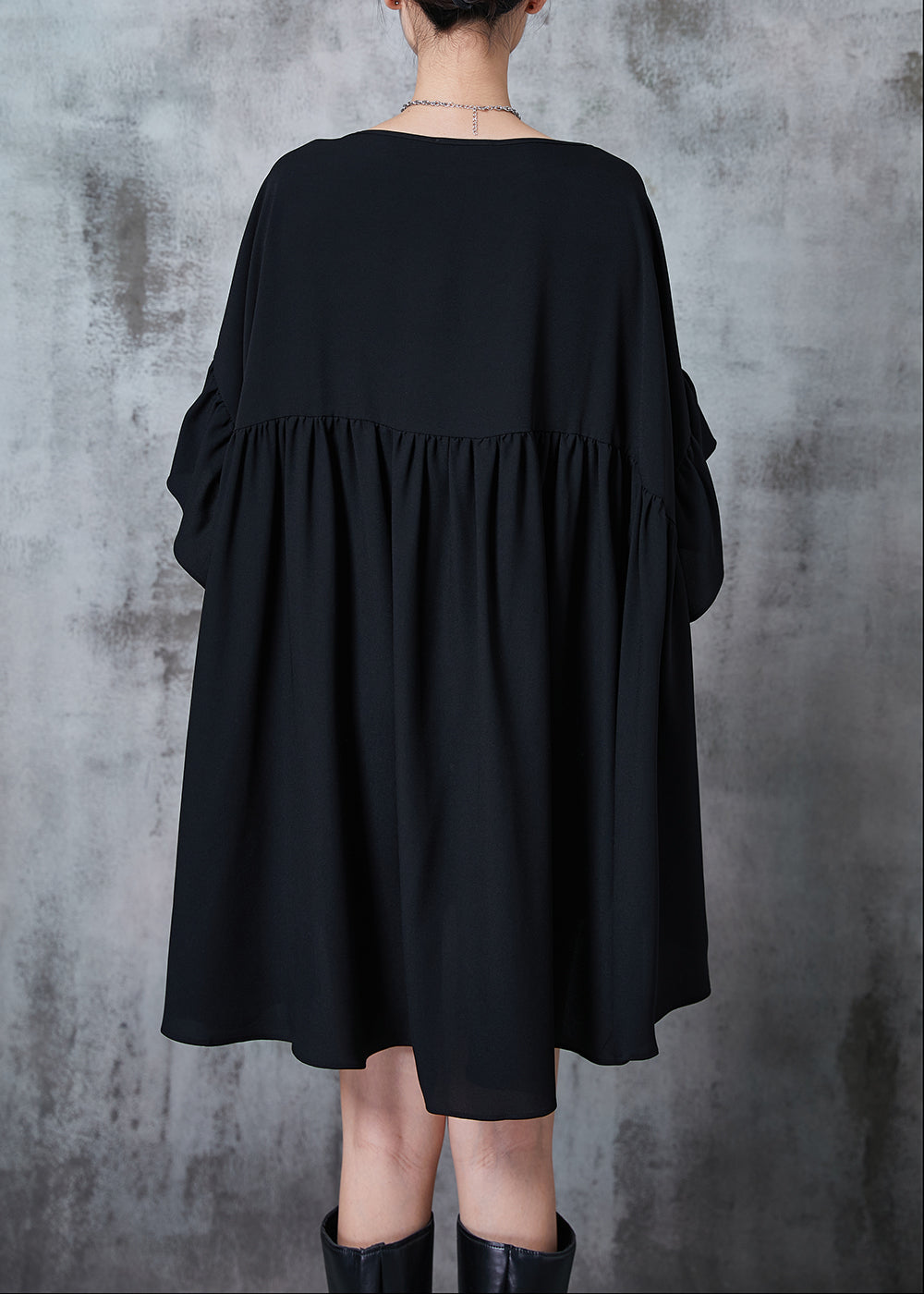 Effortlessly Elegant Top with a Timeless Design